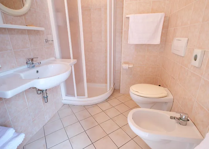 Family Mediterraneo - Azzurro Club فندق تْشيزيناتيكو