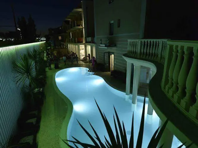 Family Mediterraneo - Azzurro Club تْشيزيناتيكو