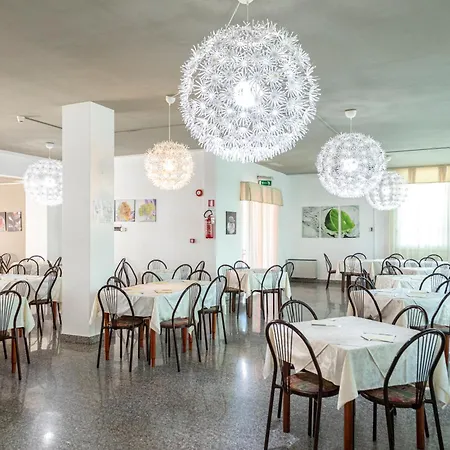 호텔 Family Mediterraneo - Azzurro Club 3*