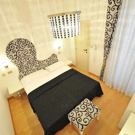 Mediterraneo Hotel 3*